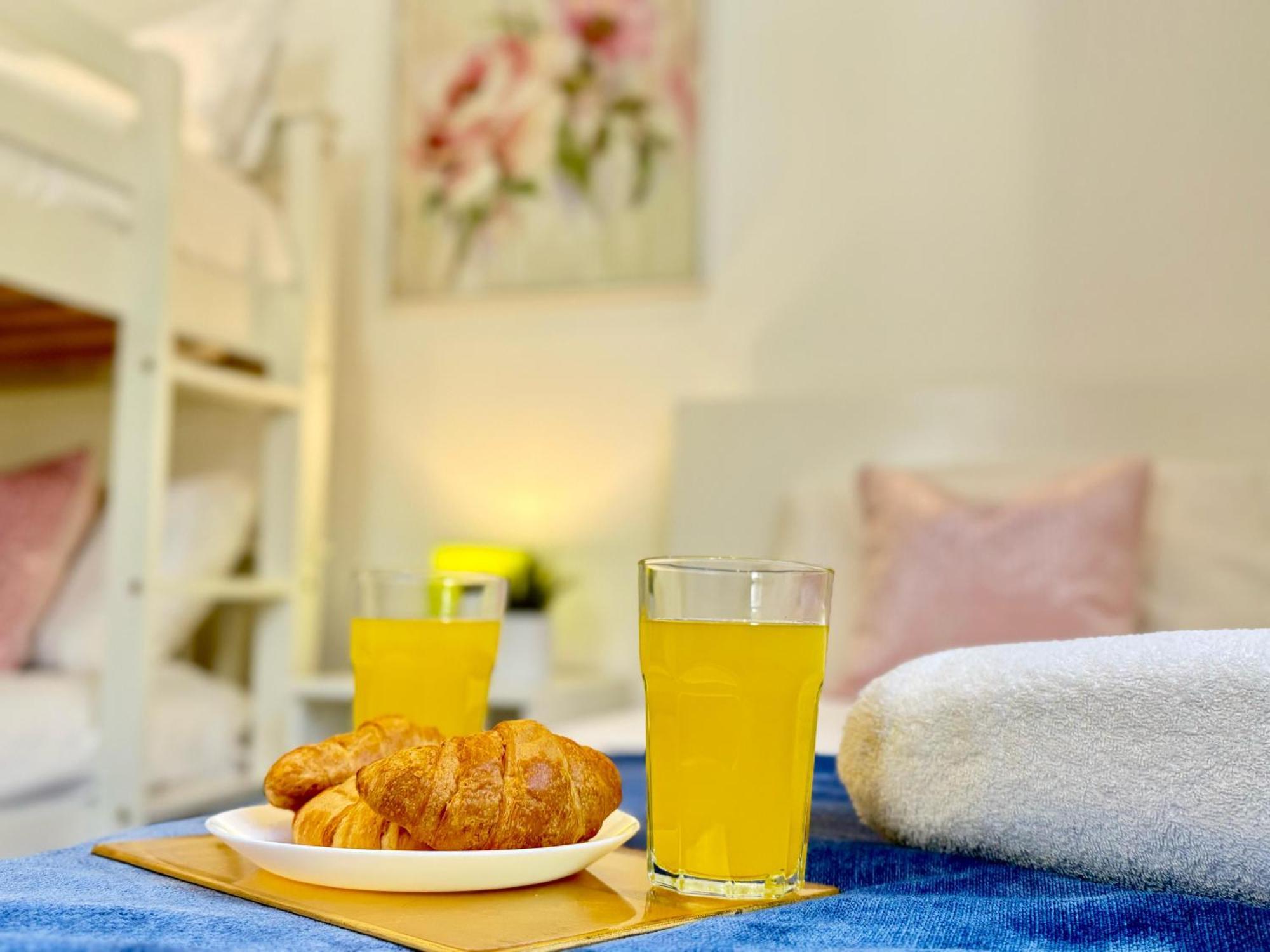Evergreen Lodge - Two Bed Lux Flat - Parking, Garden, Patio, Wifi, Netflix - Close To Blenheim Palace & Oxford - F3 キッドリントン エクステリア 写真